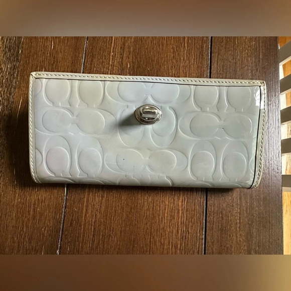 Coach turn lock wallet - Picture 11 of 16